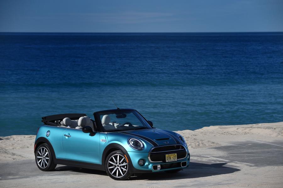  Mini Cooper S Cabrio 2016 года  (US) (фото 5 из 30)